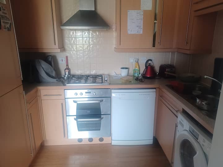 1 Bedroom Comfy Bolt-hole Between Cardiff/newport - Newport