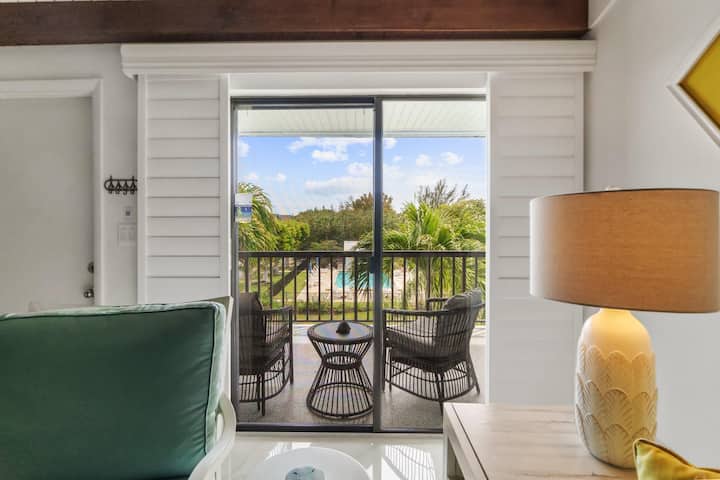 1 Bedroom, 1 Bath Causeway End Of Island! - Sanibel, FL