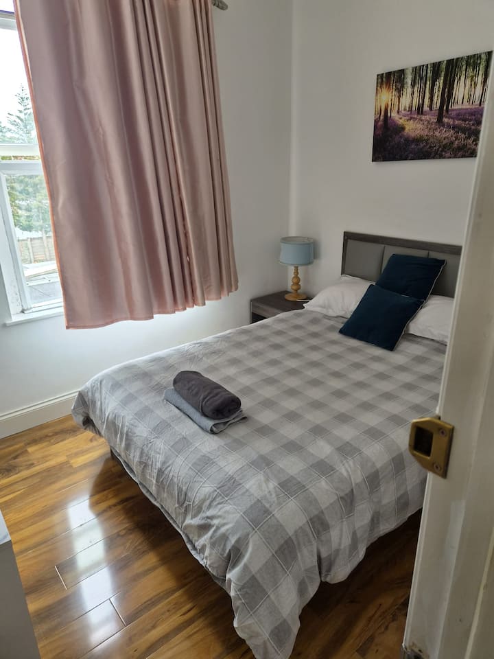Spacious 6br House | Sleeps 10 | 3 En-suites - Norwich