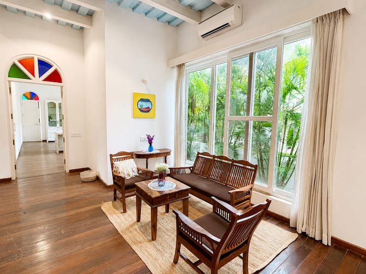 Living room 1 image 6