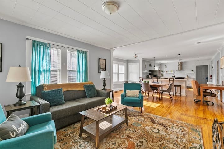 Hearthside Haven | Avondale/fenced Yard/king Bed - Birmingham