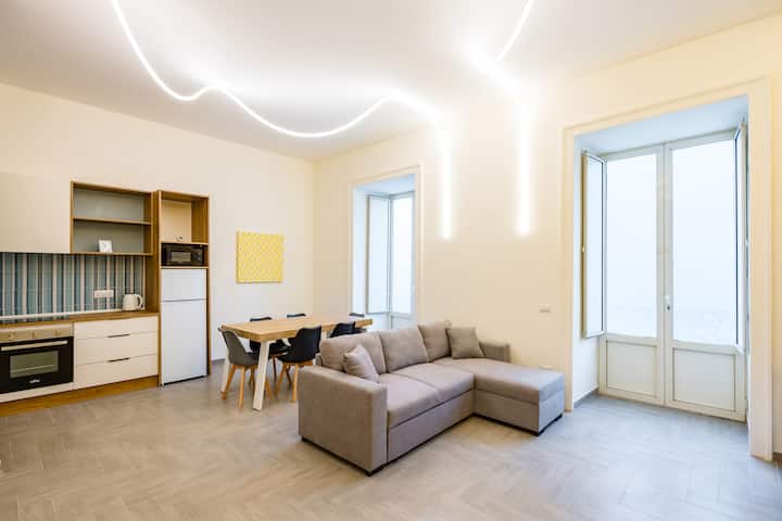 Solaris Suites By Napoliapartments - Naples