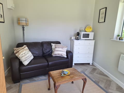 Top performing Airbnb: The Annexe in Central, East, West