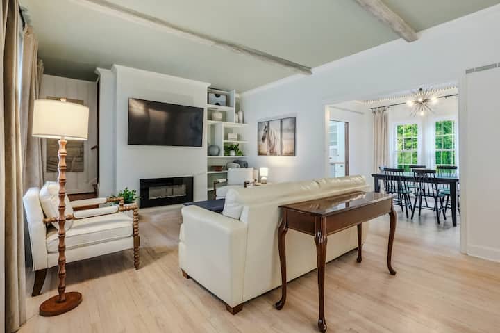 Twin Lakes Cottage Retreat - Columbia, MO