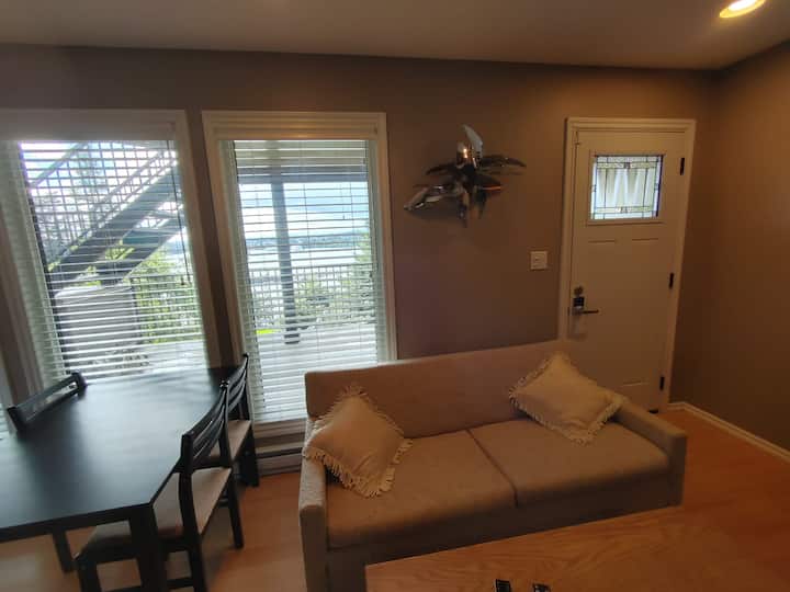Ocean View Retreat-bnb, Near Ferry, Forested Area - ナナイモ