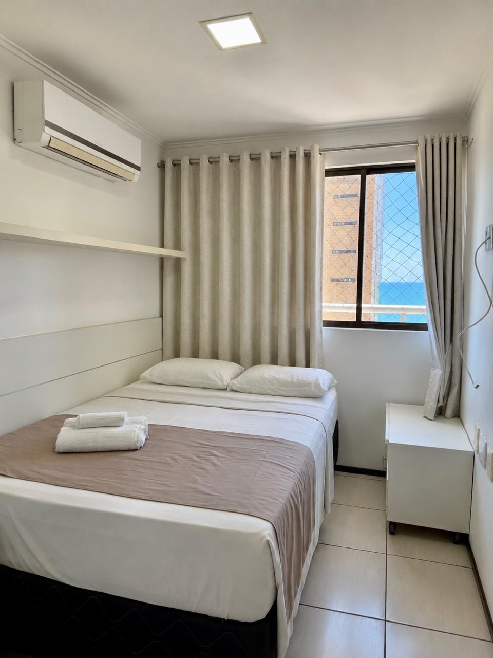 Foto do anúncio de Flat vista mar - Oceano Atlântico em Praia de Iracema, Fortaleza