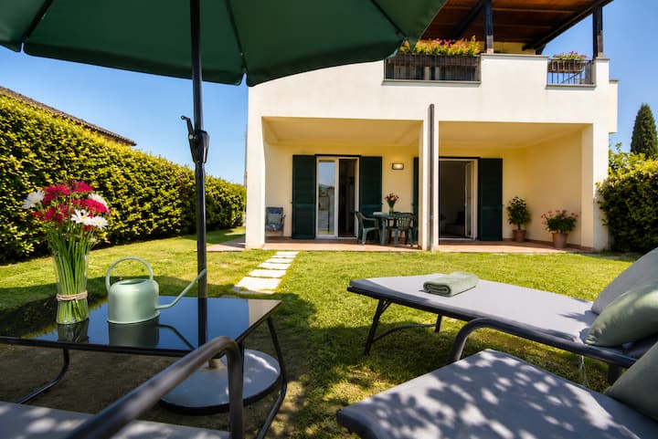 Casa Regina Con Giardino E Parcheggio Privato - Sarzana