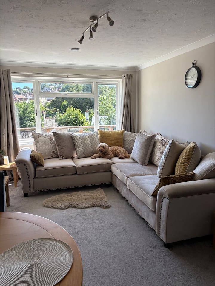 Tip-top 2-bed, Walk To Beach, Parking & Small Dog. - Charmouth