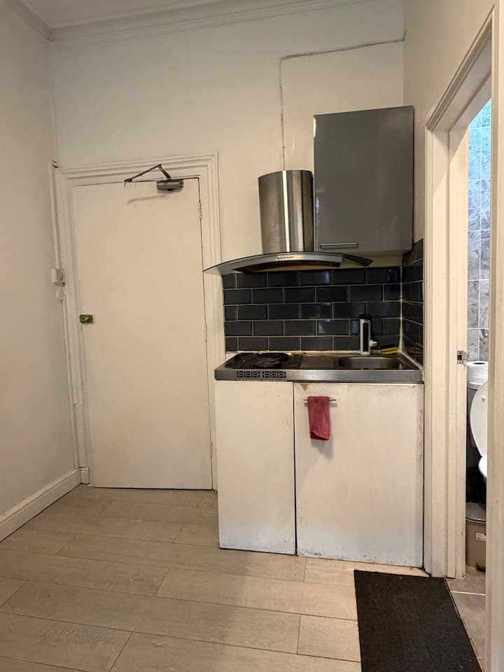 Studio Flat - Chatham