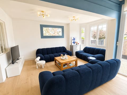 Top Airbnb: Villa Les Edelweiss | 10-minute walk to the sea à Merville Franceville Plage