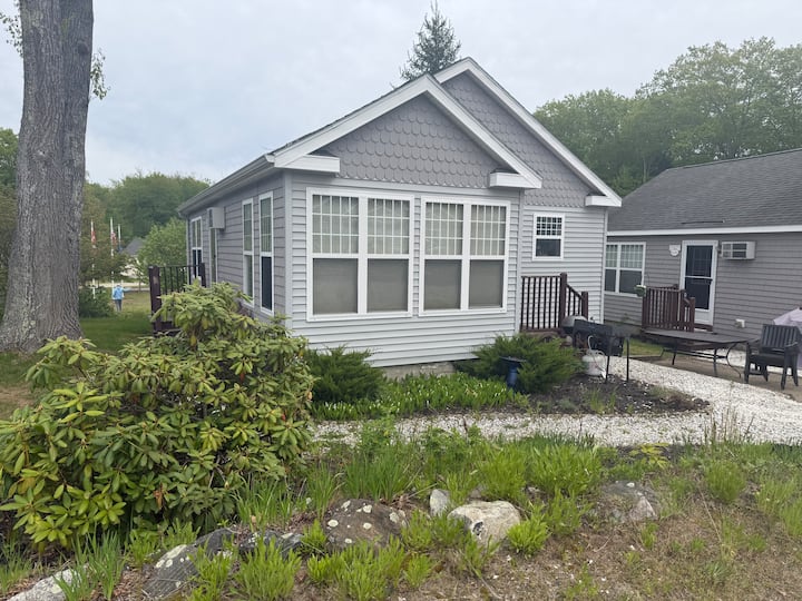 Salt Air Cottage At Beach Dreams| Pool | By Beach - Middle Beach, Kennebunk