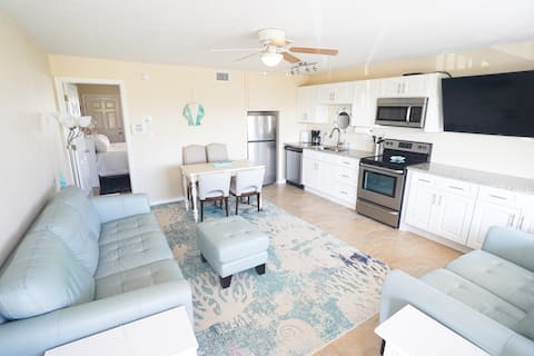 Top Airbnb: The Sand Dollar Suite Okaloosa Island in Fort Walton Beach
