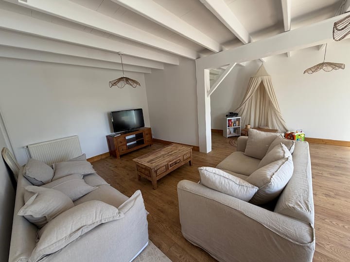 Maison De Campagne Familiale - Rochefort, France
