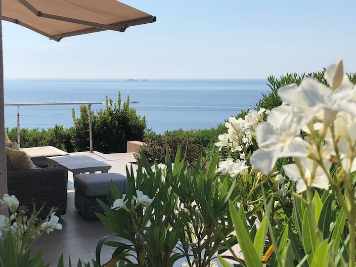 Villa Vue Mer à 180 Degrés, Tout Confort. - Palombaggia