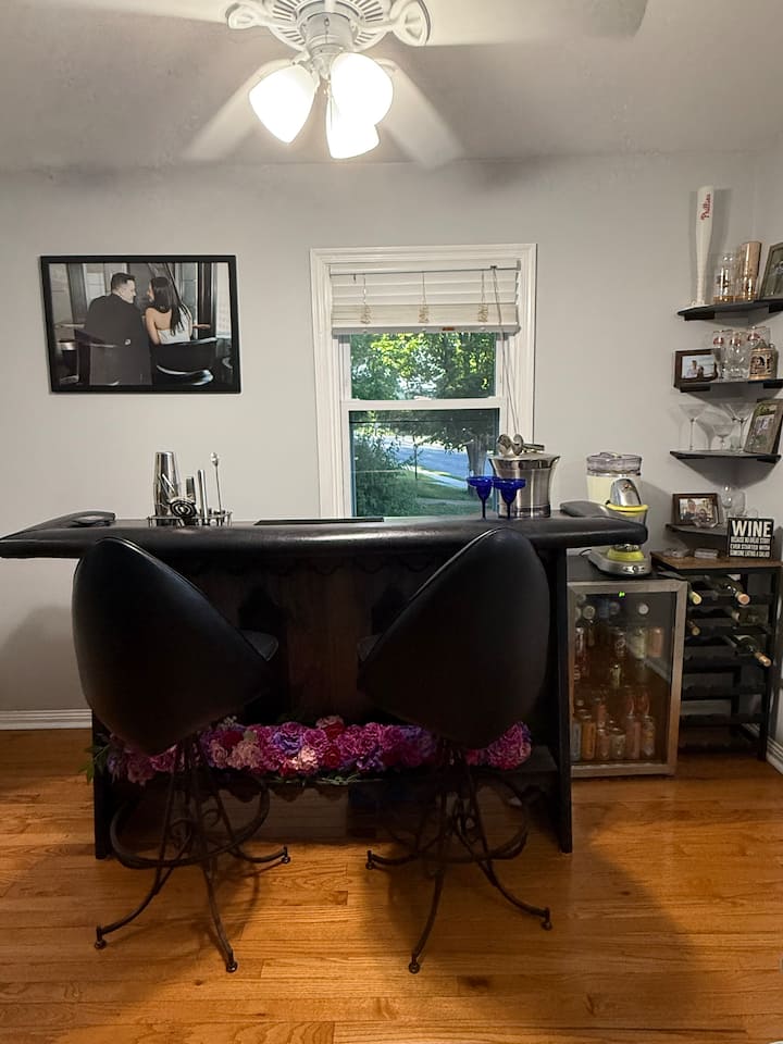World Cup Hq · Sleeps 8 · Yard · 15 Min To Philly - Chester, PA