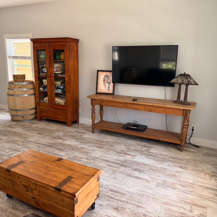 Almost Country, Peaceful Home - Yucaipa, CA