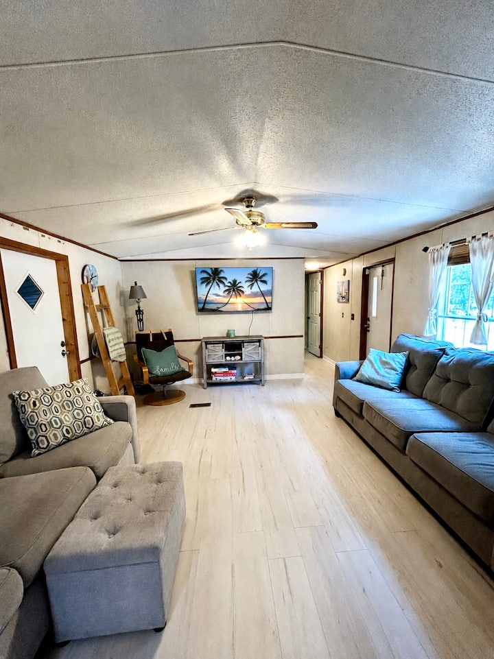 *Seashore Hideaway* Coastal Retreat Holden Beach - Holden Beach, NC