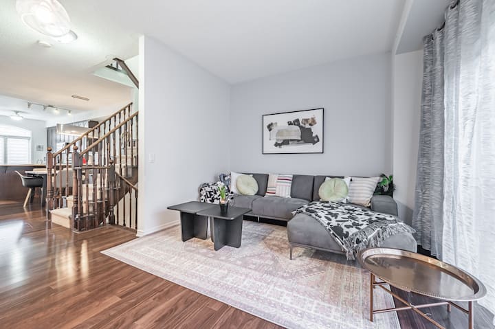 4br Town By Park In Streetville, Mississauga - Brampton