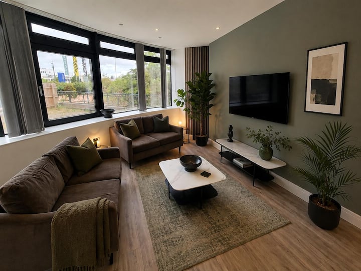 2bed Flat, Brentford. Parking & Transport Links - Brentford