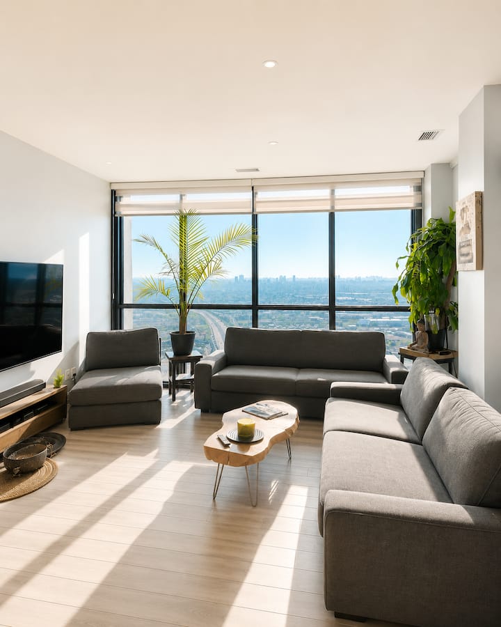 Glass Luxury Penthouse Overlooking Cn Tower - Vaughan