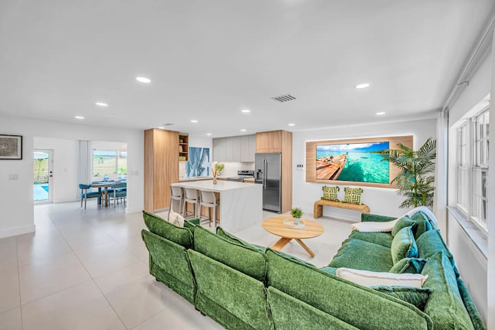 Island Vibe's Retreat | Pool, Tiki & Cold Plunge - Plantation, FL