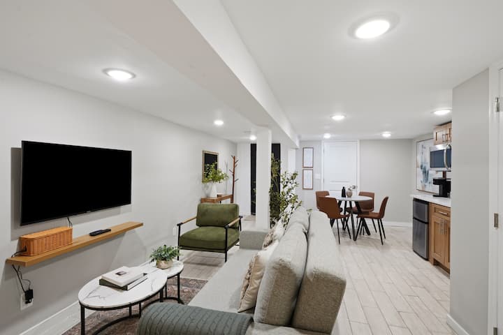 Designer 1br · Firepit Backyard · Nyc & World Cup - Jersey City, NJ