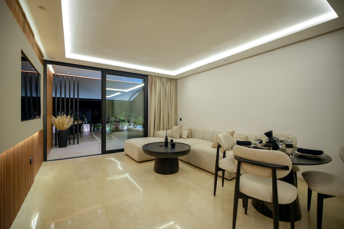 Salle de bain design de l'appartement, alliant confort et esthétique