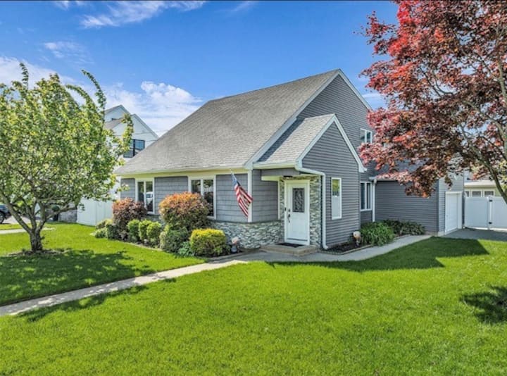 5 Minutes To Bay Head Beaches And A Heated Pool! - Point Pleasant Beach, NJ