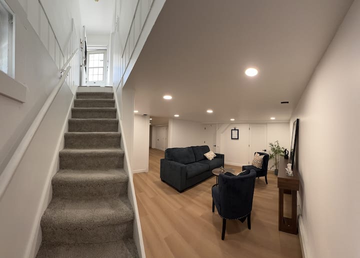 Newly Renovated 3-bedroom Basement Suite - Jersey Shore, NJ