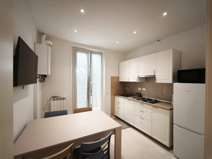 Appartamento Nuovo Con Terrazzo Vivibile. - La Spezia