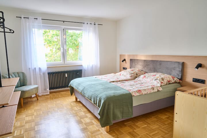Zentrale 110qm Wohnung Für 1-8 Personen In Bamberg - Bamberg