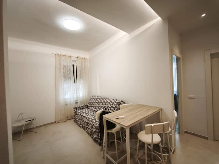Nuovo Appartamento 1 Camera Matrimoniale, Sala. - La Spezia