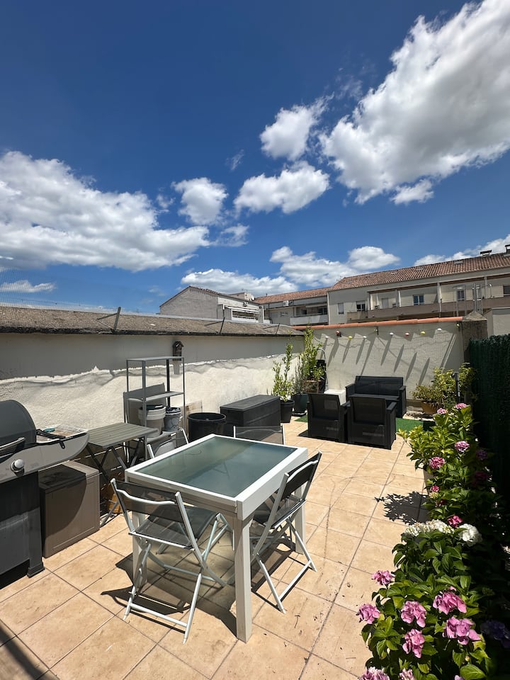 Appartement Avec Terrasse En Cœur De Ville D'alès - Alès