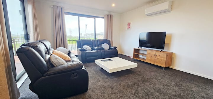 Playground Heaven Retreat - 5 Bedrooms 3.5 Baths - Cambridge