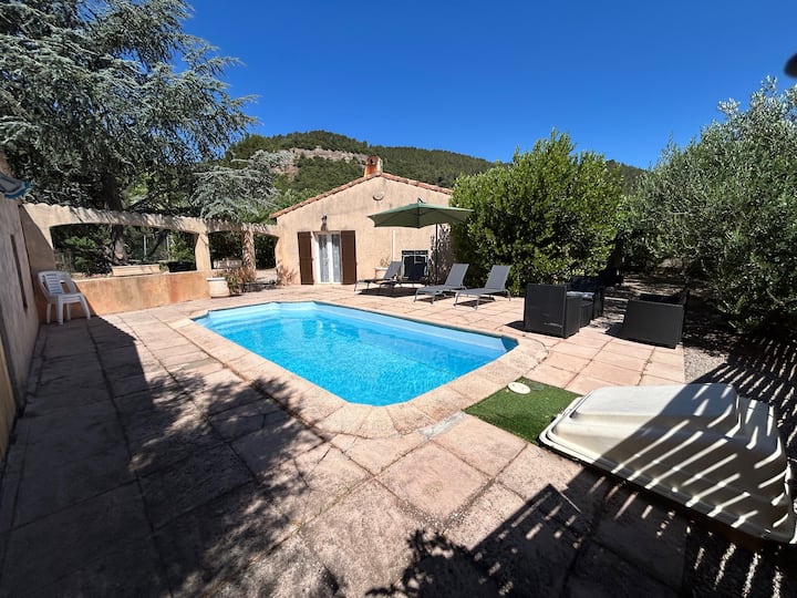 Villa 6 Personnes Avec Piscine Au Coeur Du Var - Le Luc
