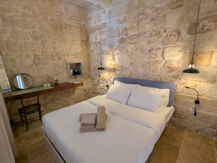 400-year-old Hideaway Next To Mdina, Breakfast - Malta