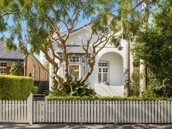 Mosman Magic | Pet-friendly Home Near Balmoral - North Sydney