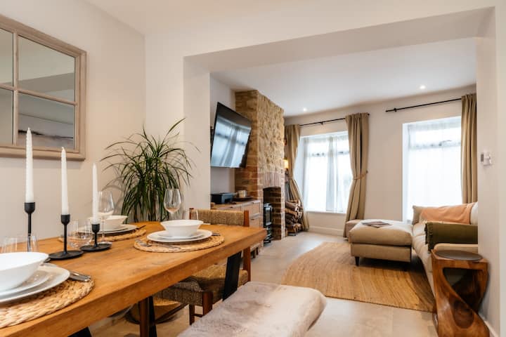 Beautiful Townhouse In The Cotswolds - 치핑노턴