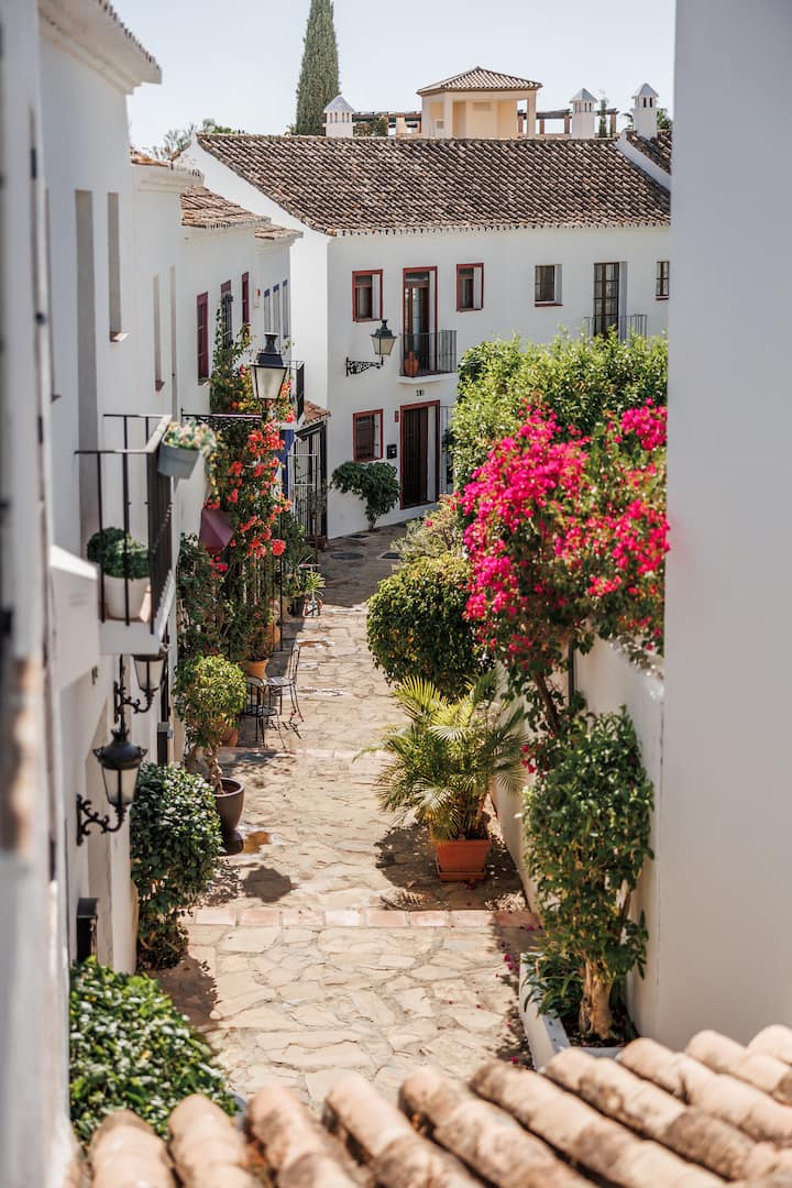 Chic Mediterranean Townhouse Close To Puerto Banús - Marbella