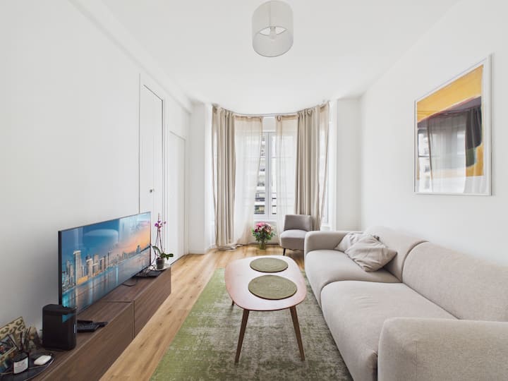 Studio Lumineux Levallois - ibis Levallois Perret