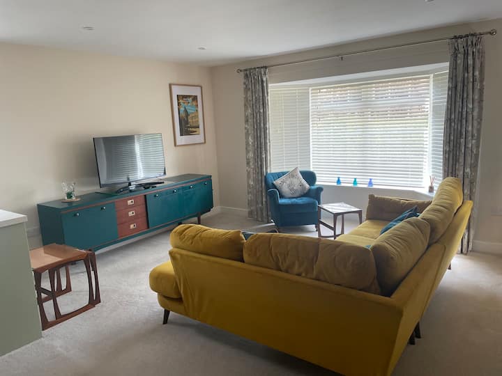 Chic Open-plan 2br Gem – Romantic Boutique Home - Wantage