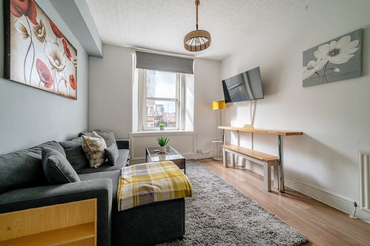 The Caledonian Nest Sleep 5 To 6 , 4 Beds - Edinburgh