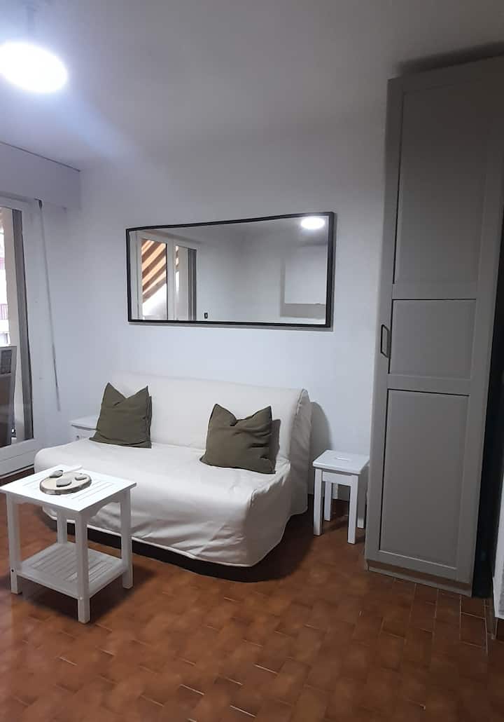 Studio Avec Piscine Et Place De Parking Privative - Bandol