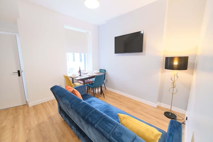 Modern Apartment In Central Derry I Sleeps 4 - Londonderry