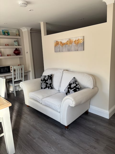 Popular Airbnb listing: Luton’s lodge in Bradwell