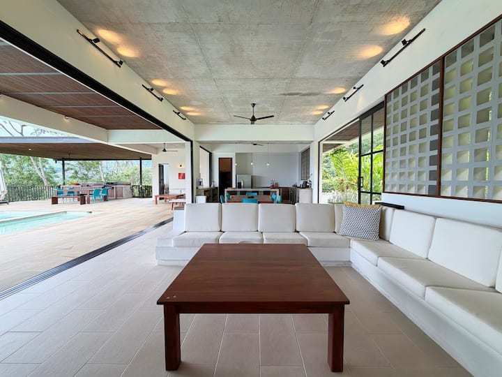 Moderna Finca La Siria + Jacuzzi & Cancha Fútbol - Amagá