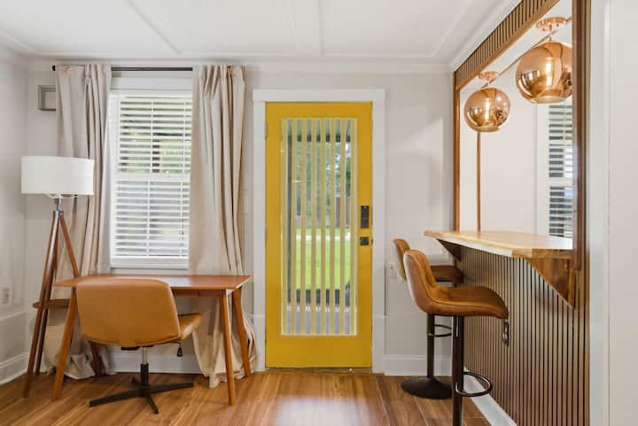 The Yellow Door Cottage On The Bayou - Pensacola Beach, FL