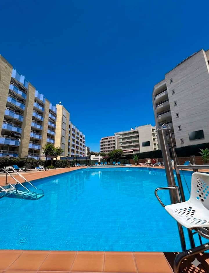 Acojedor Apartamento Con Piscina En Salou Centro. - Cambrils