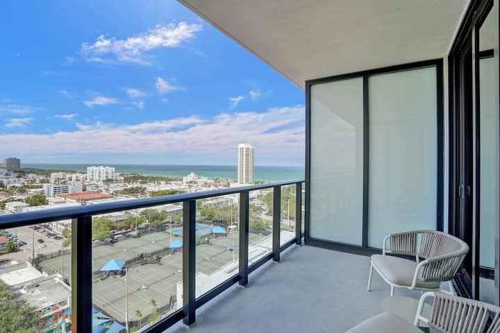 12th Floor Miami Beach Stay|elegant 1br &Pool Deck - Miami Beach, FL