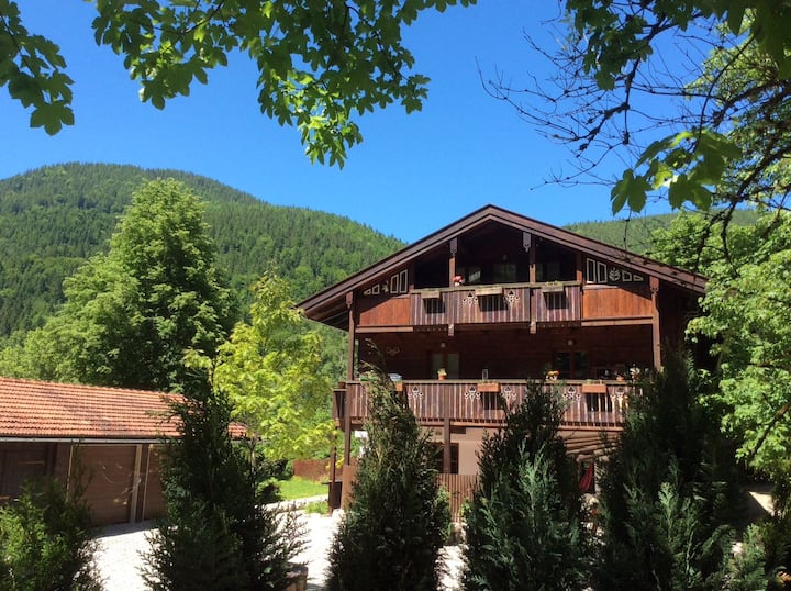 Forsthaus Wohnung Idyllischer Lage Am Waldrand - Rottach-Egern